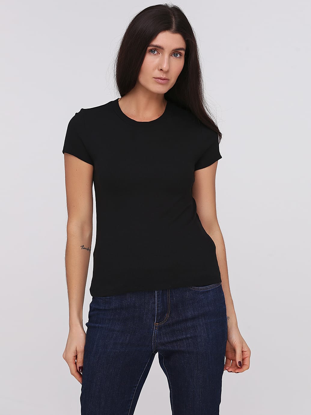 

Футболка Monki 0499605_черн. S Черная
