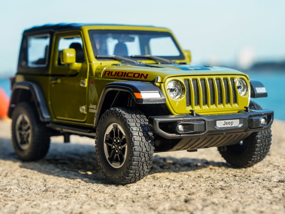 

Модель автомобиля Jeep Wrangler 1:20 внедорожник закрытый багажник зеленый
