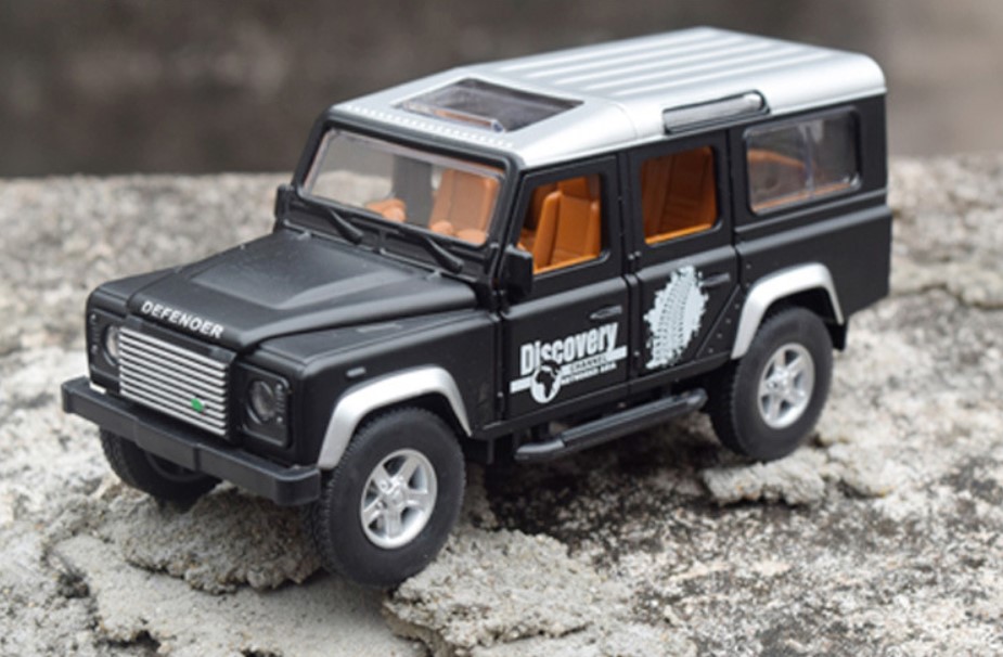 

Модель автомобиля из сплава Land Rover Defender внедорожник черный 1:32