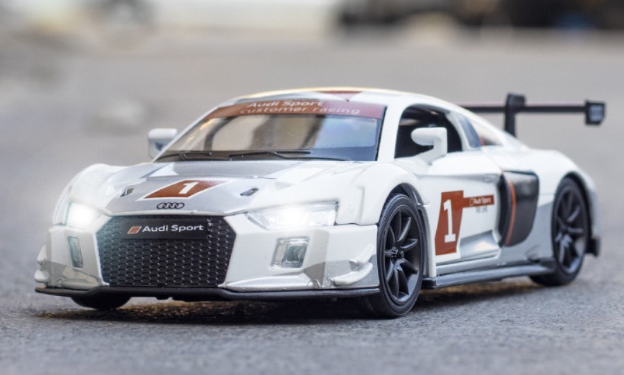 

Гоночная модель легкового автомобиля Audi R8LMS 1:32 белого цвета №1