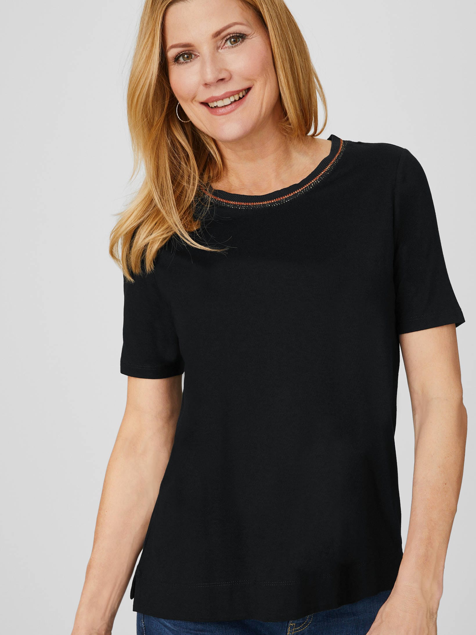 

Футболка C&A 2094539_горл.блеск XS Черная