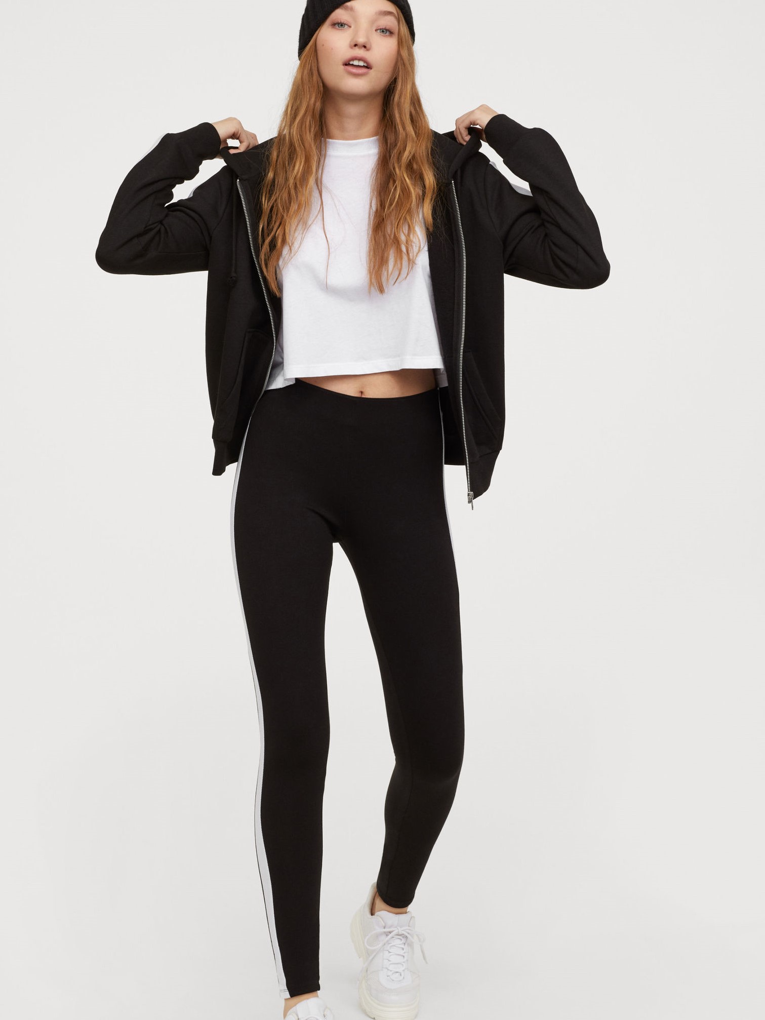

Лосины H&M 02-0189616-9 L Черные с белым (СА2000001715611)