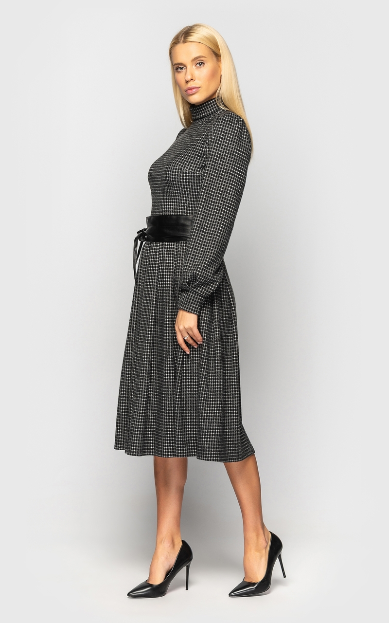 

Fashions • Платье El Paso Fashions S антрацит ( 4024)