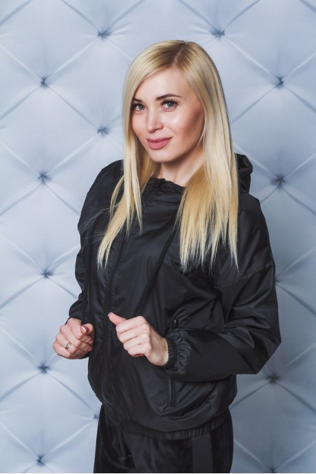 

Fashions • Женская куртка Уинсор Fashions 46 черный (242/9/15/17/19/57-ве)