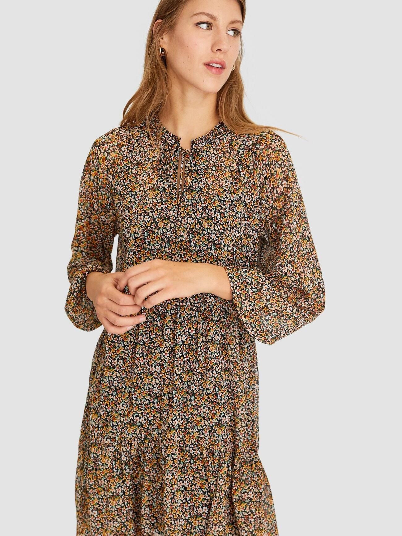 

Платье Stradivarius 2306/654/550-AEPW S Черное с разноцветным