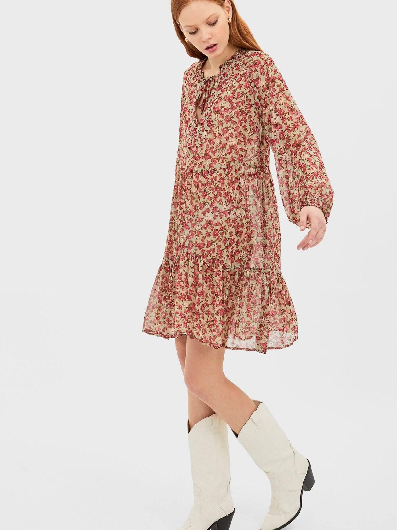 

Платье Stradivarius 2306/654/147-AECM M Мятное с розовым