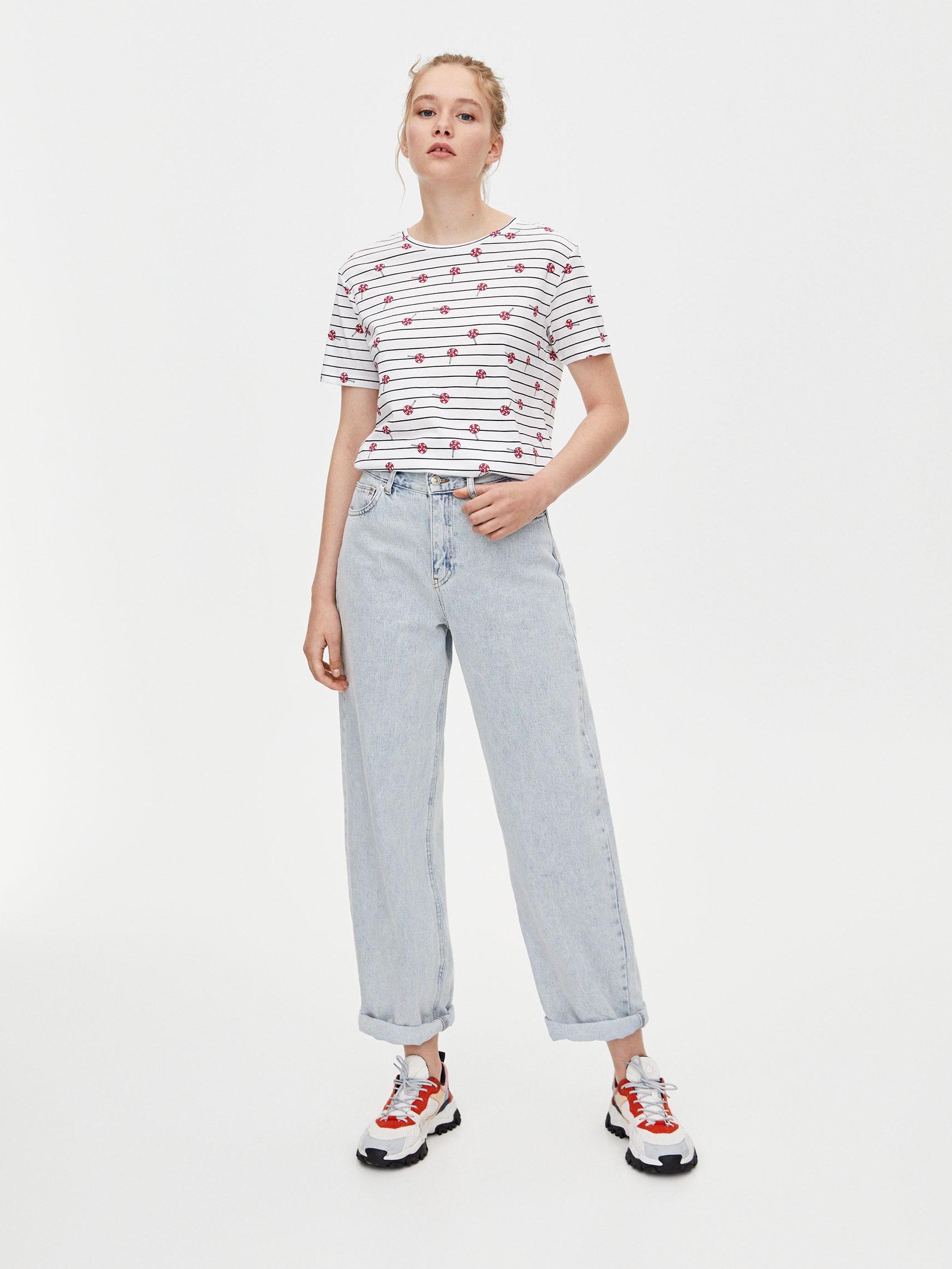 

Футболка Pull & Bear 5247/302/250-AFAD S Белая