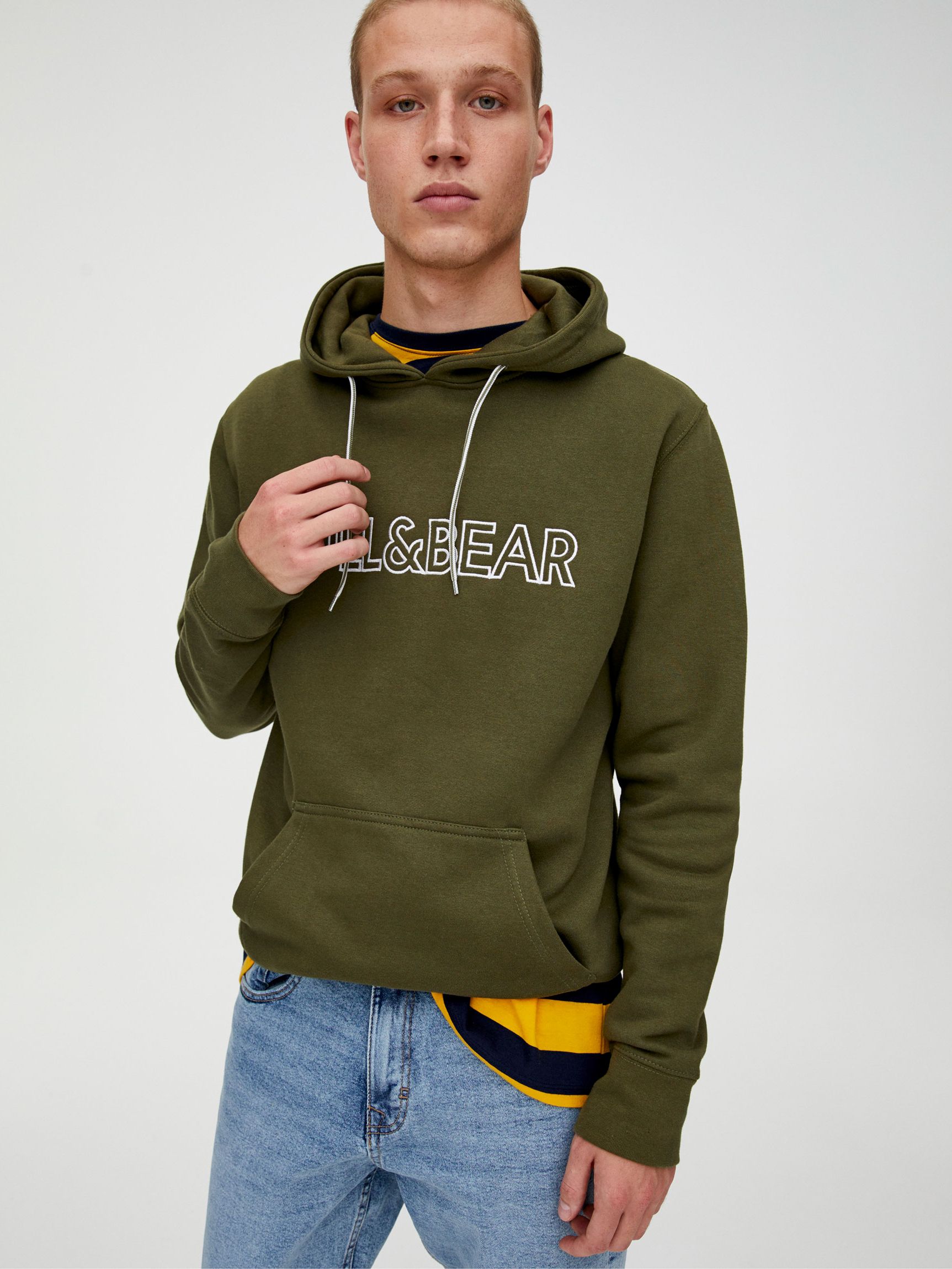 

Худи Pull & Bear 9595/500/505 M Оливковое