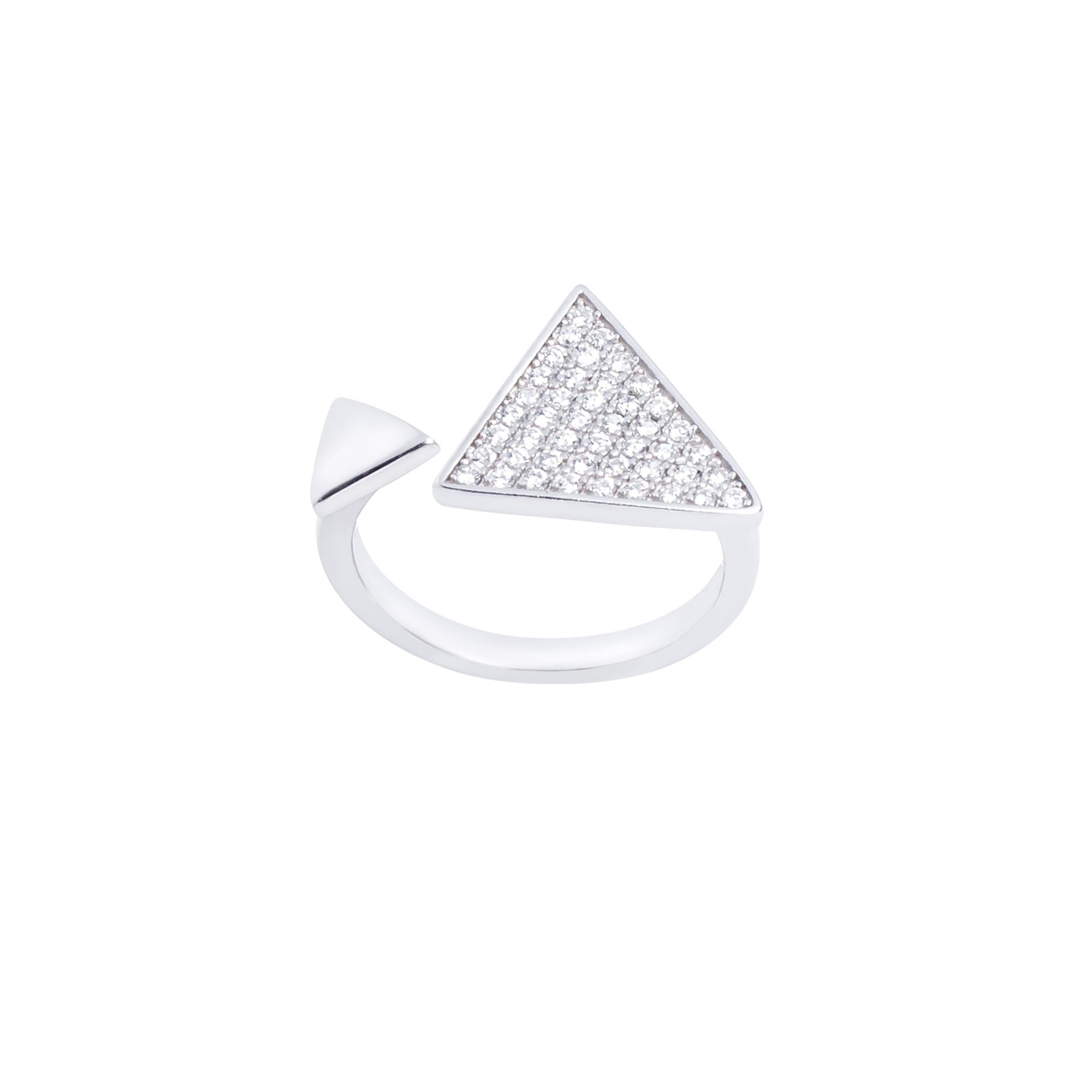 

Каблучка TOP Silver размер 17,0 2,60 г 9510141б