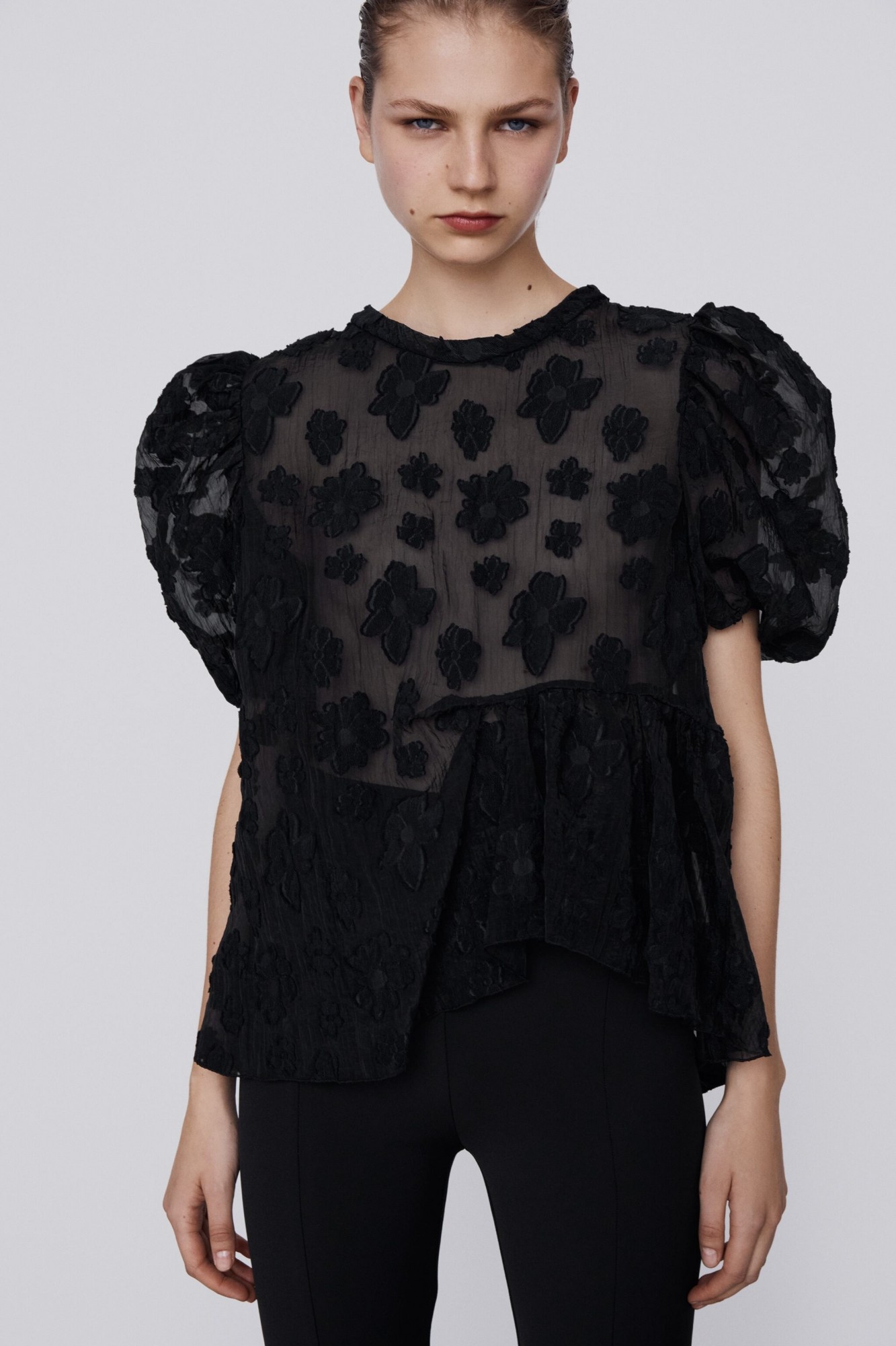 

Блузка Zara оверсайз M черная 14-0079