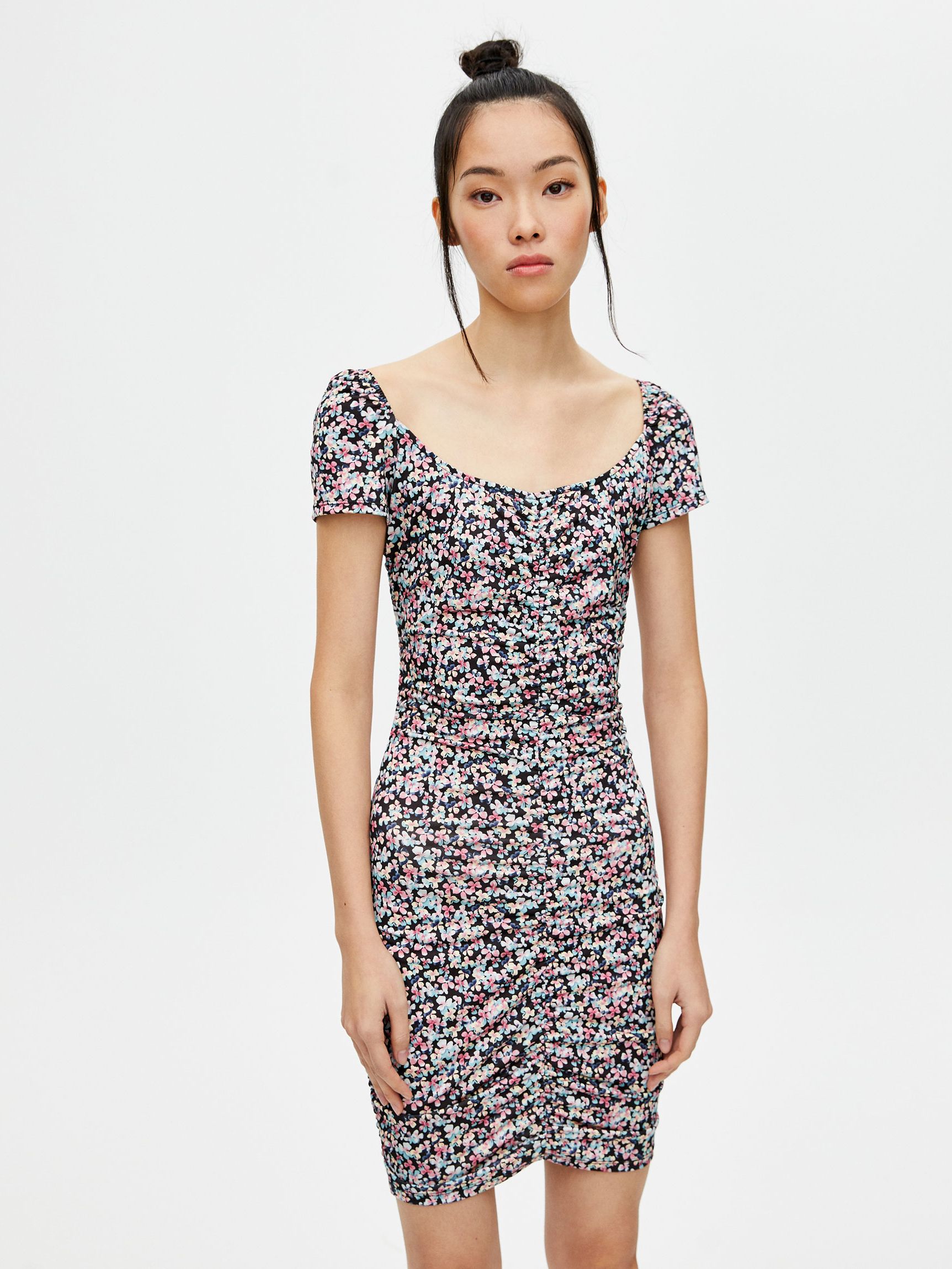

Платье Pull & Bear 5390/349/020  Черное, Платье Pull & Bear 5390/349/020 M Черное