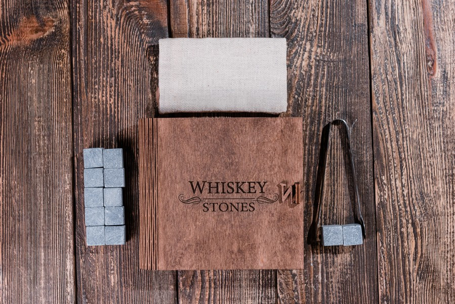 

Оригинальные стеатитовые камни для виски Whiskey Stones, 12 шт. в подарочном наборе "Whiskey stones"