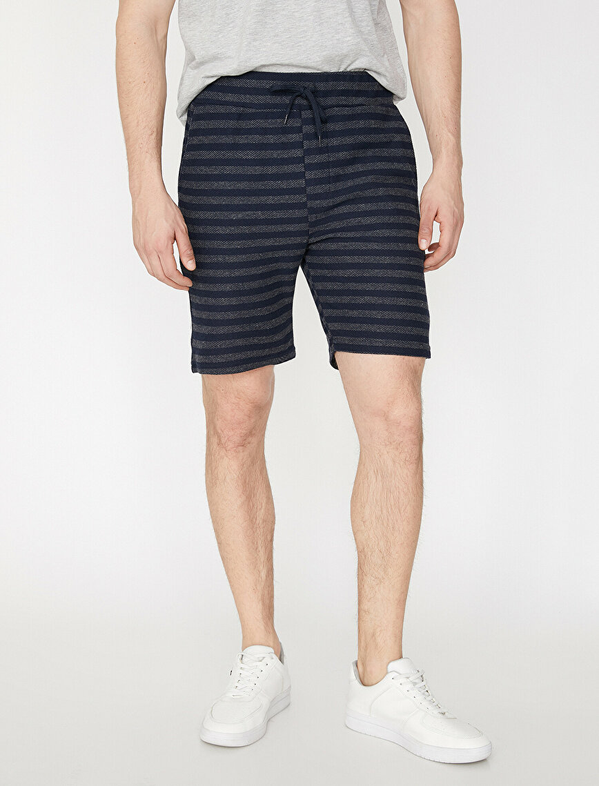 

Шорты Koton 9YAM41503MK-02N XL Black Stripe