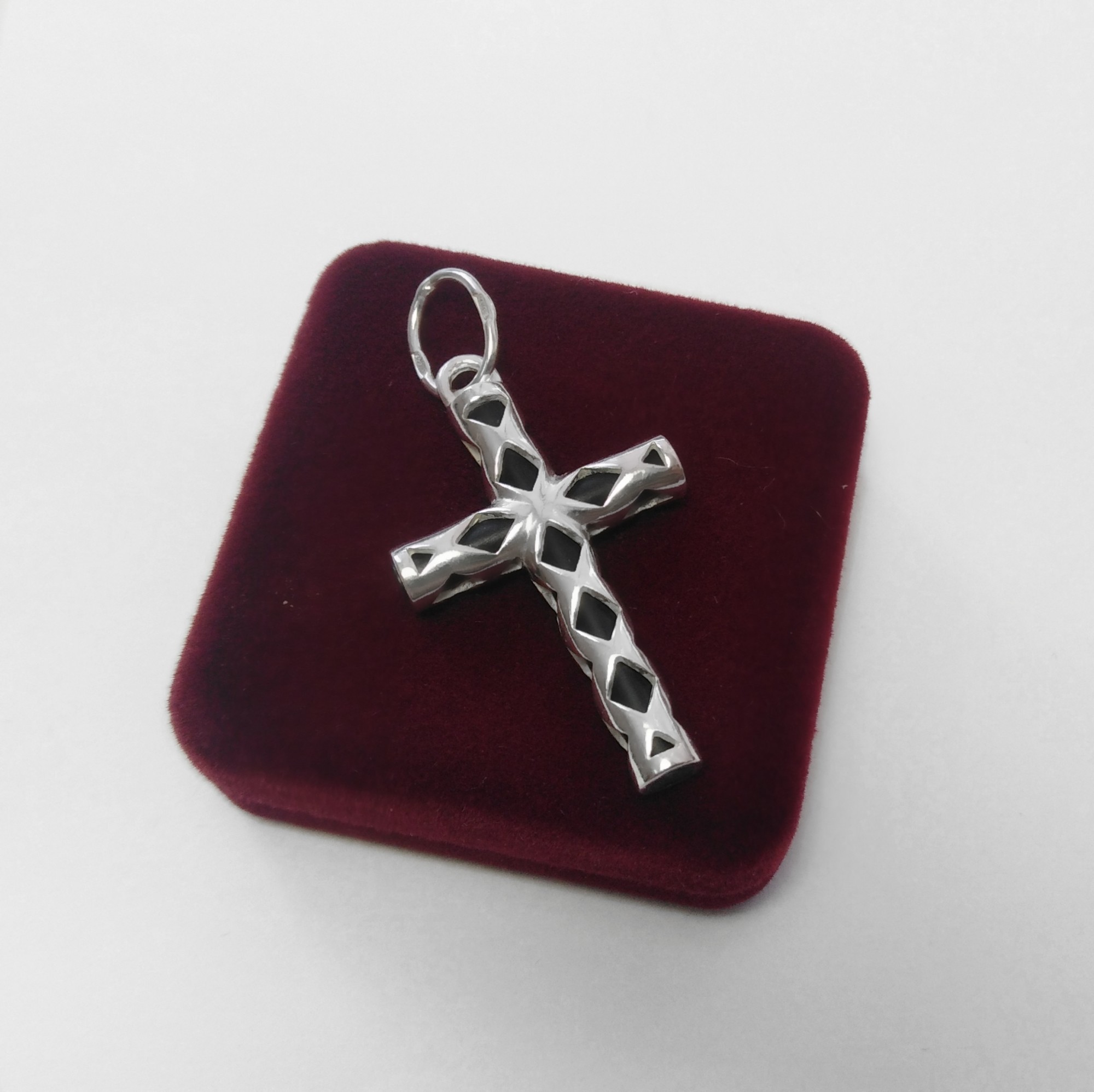 

Серебряный крест Meridian 925 пробы (Кр0100ч)