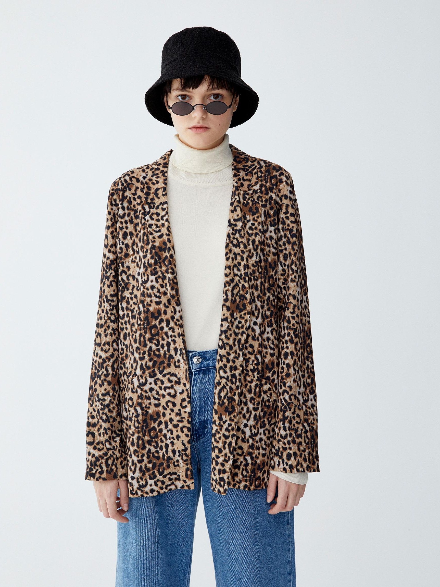 

Пиджак Pull & Bear 5781/300/051-AAON L Леопардовый