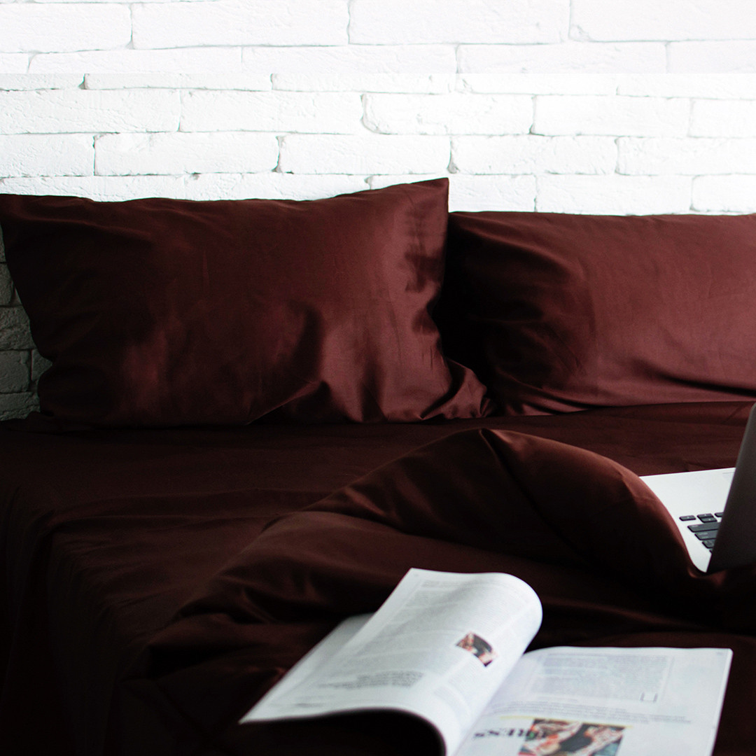 

Комплект постельного белья Хлопковые Традиции Темно-коричневый Сатин Двуспальный