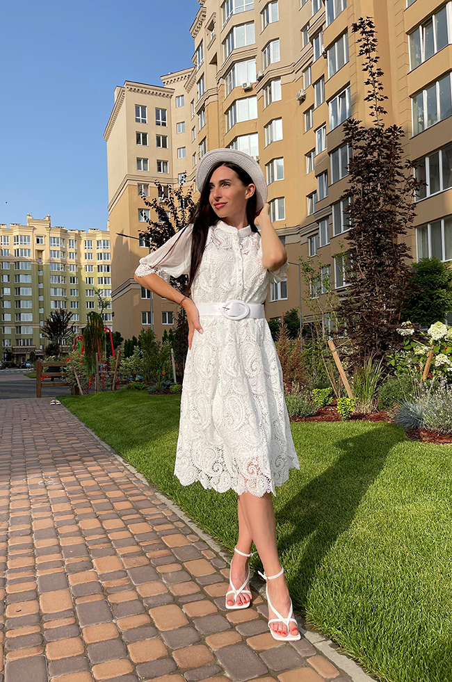

Приталенное платье Lipar с ажурным кружевом 46 Белое 3413
