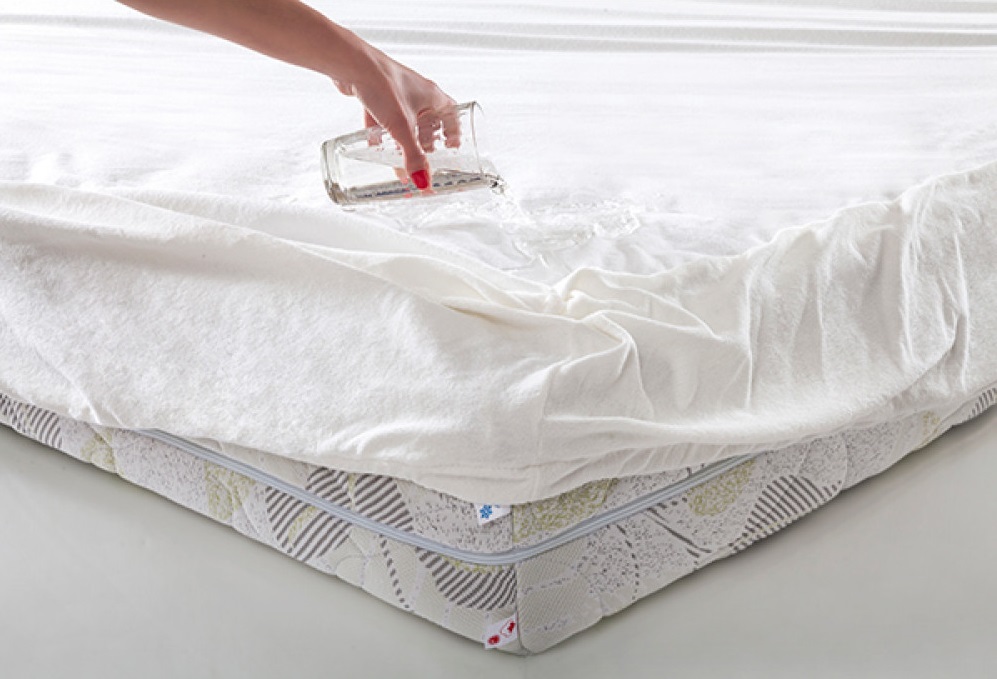 

Наматрасник натяжной Matroluxe Влагостойкий 120х200