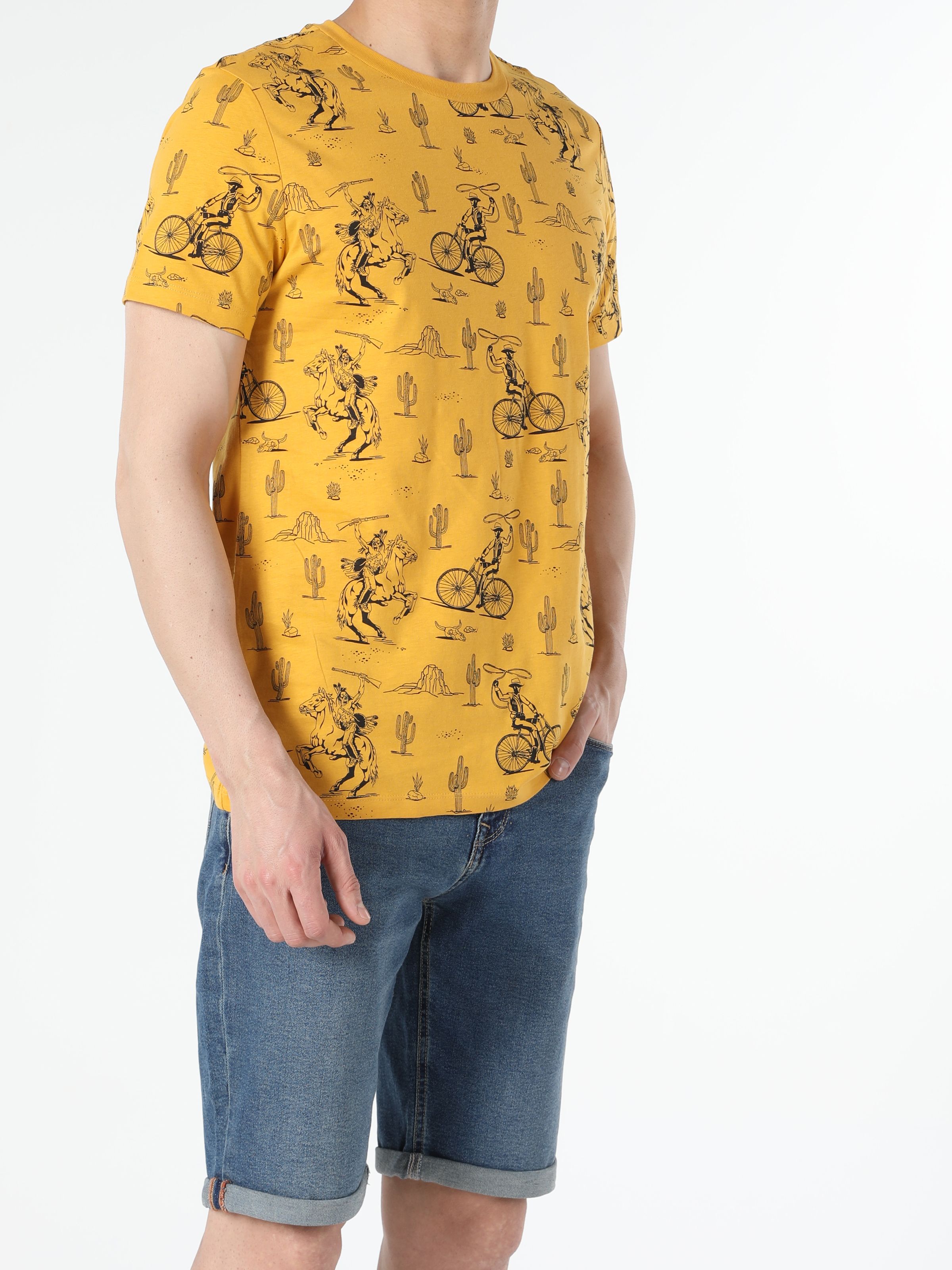 

Футболка Colin's CL1056443YLS S Safran Yellow