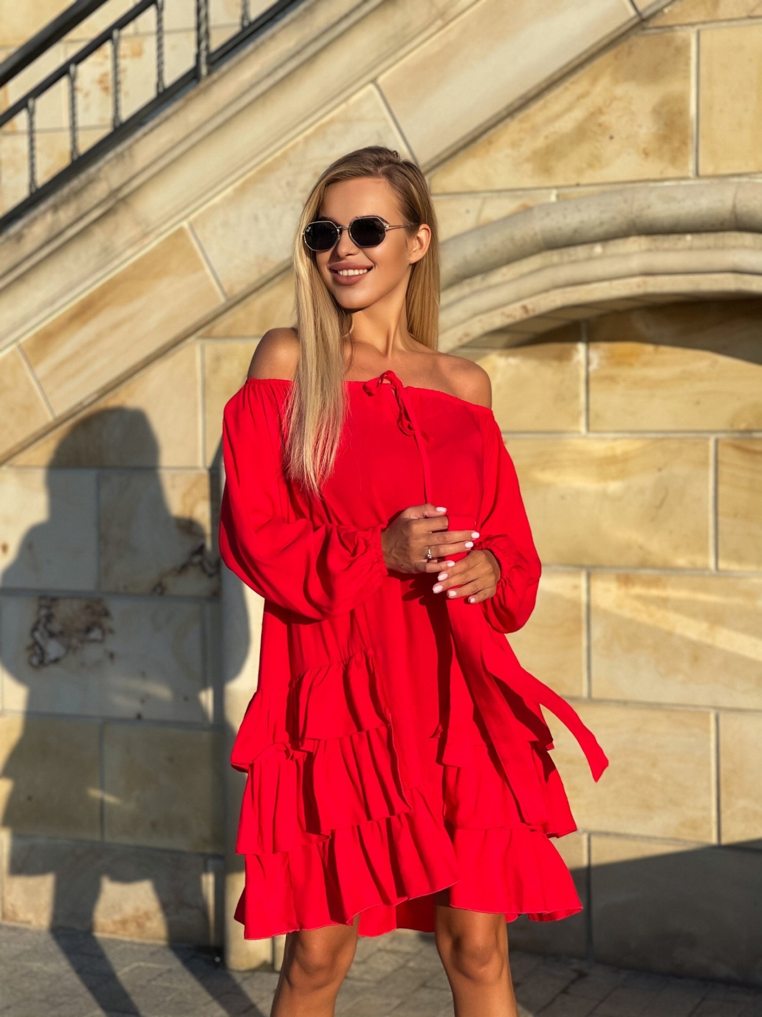 

Короткое воздушное платье с рукавом - красное AV 70297, Короткое воздушное платье с рукавом 42-44 красное AV 70297