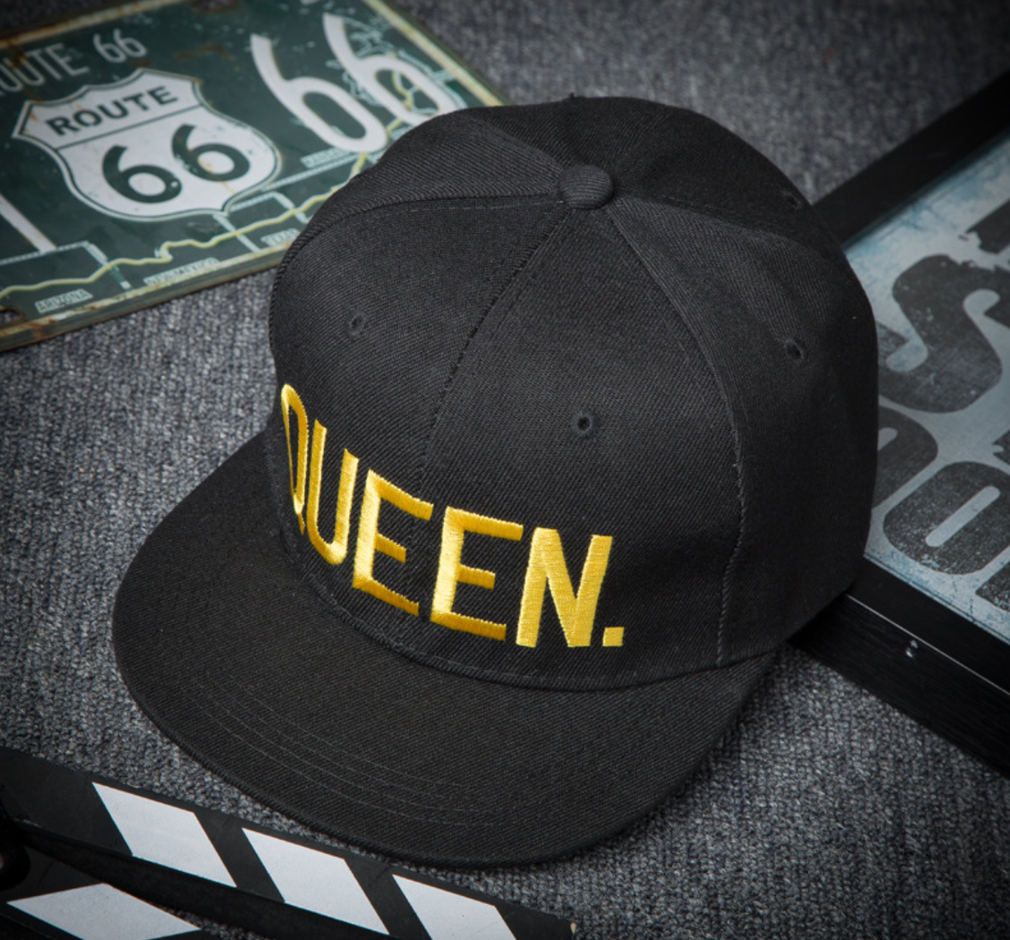 

Снэпбек Snapback Кепка Бейсболка Снепбек City-A с надписью Queen Королева Черный с золотым лого