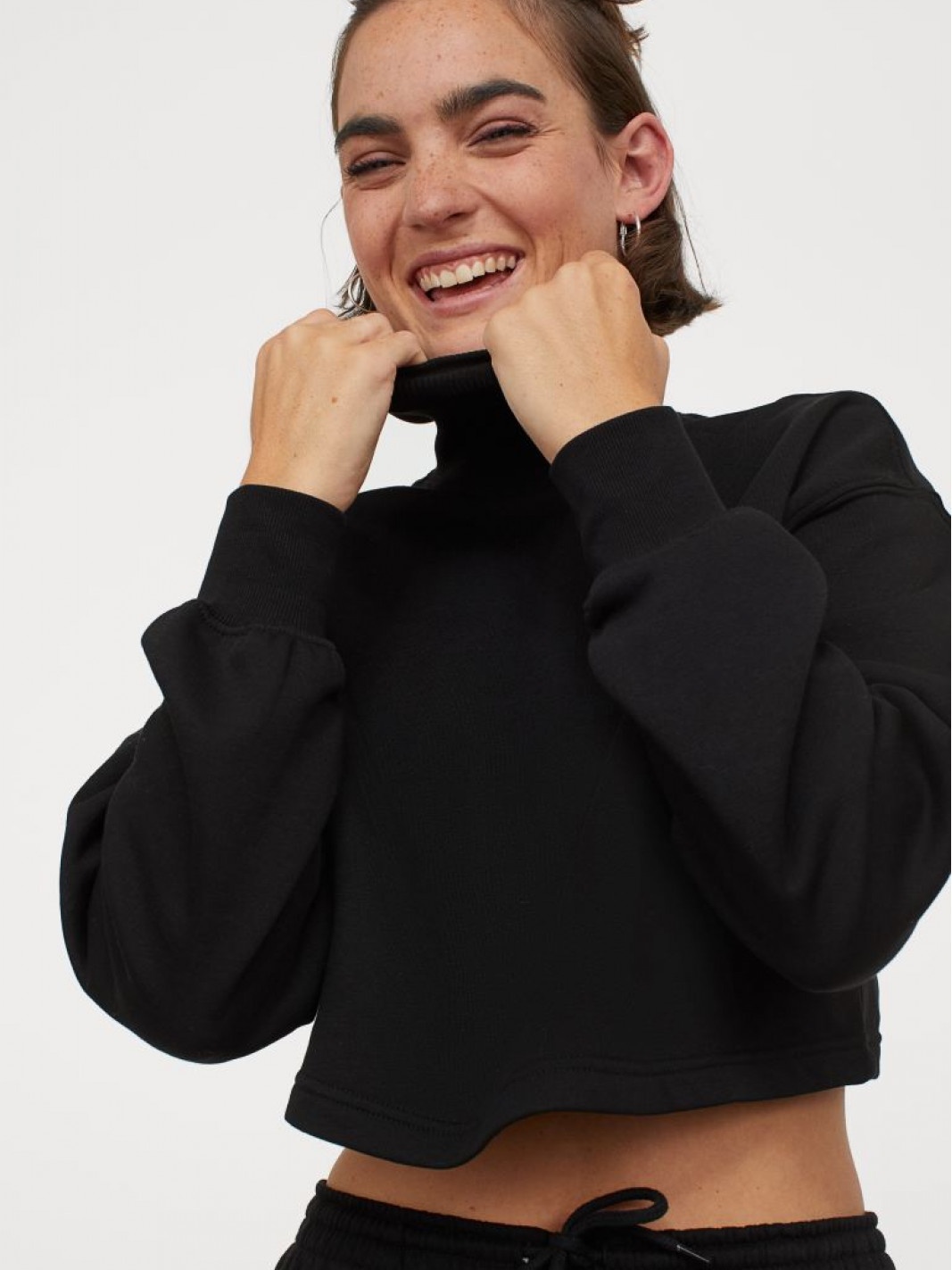 

Свитер H&M 875564b14 XS Черный