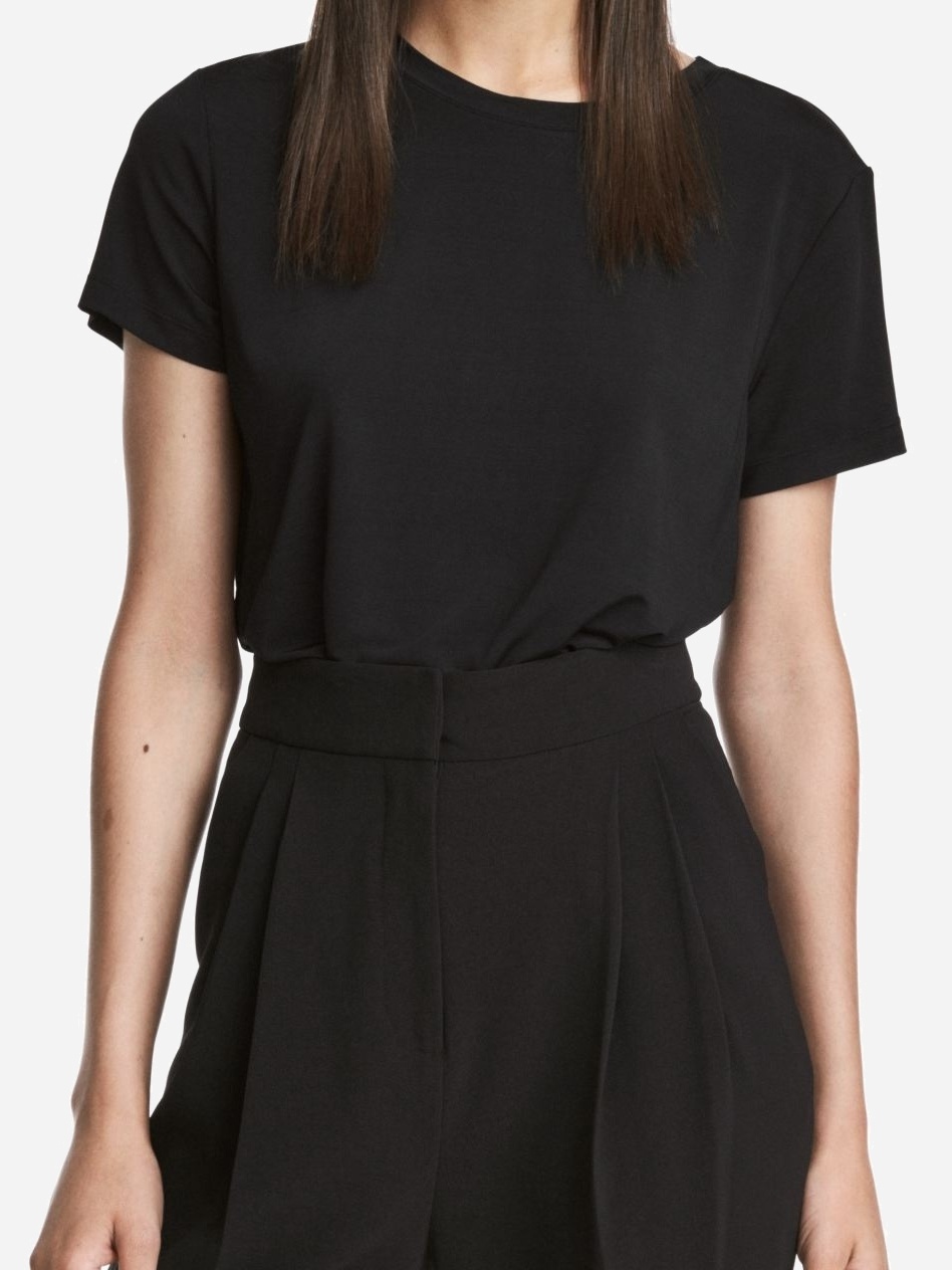 

Футболка H&M 549850b16 S Черная