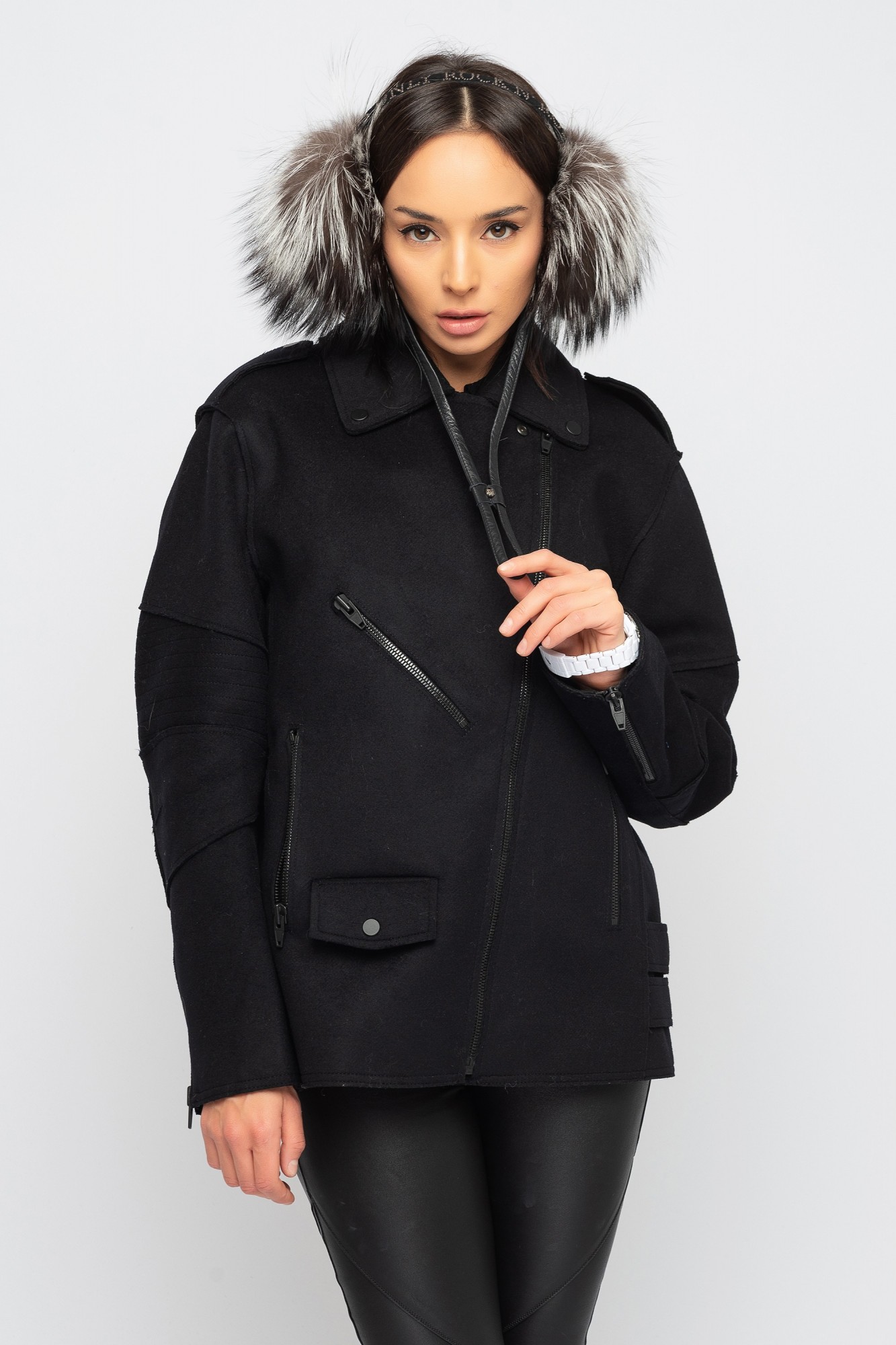 

Черное полупальто однобортное Alexander Wang- M (EUR-38)