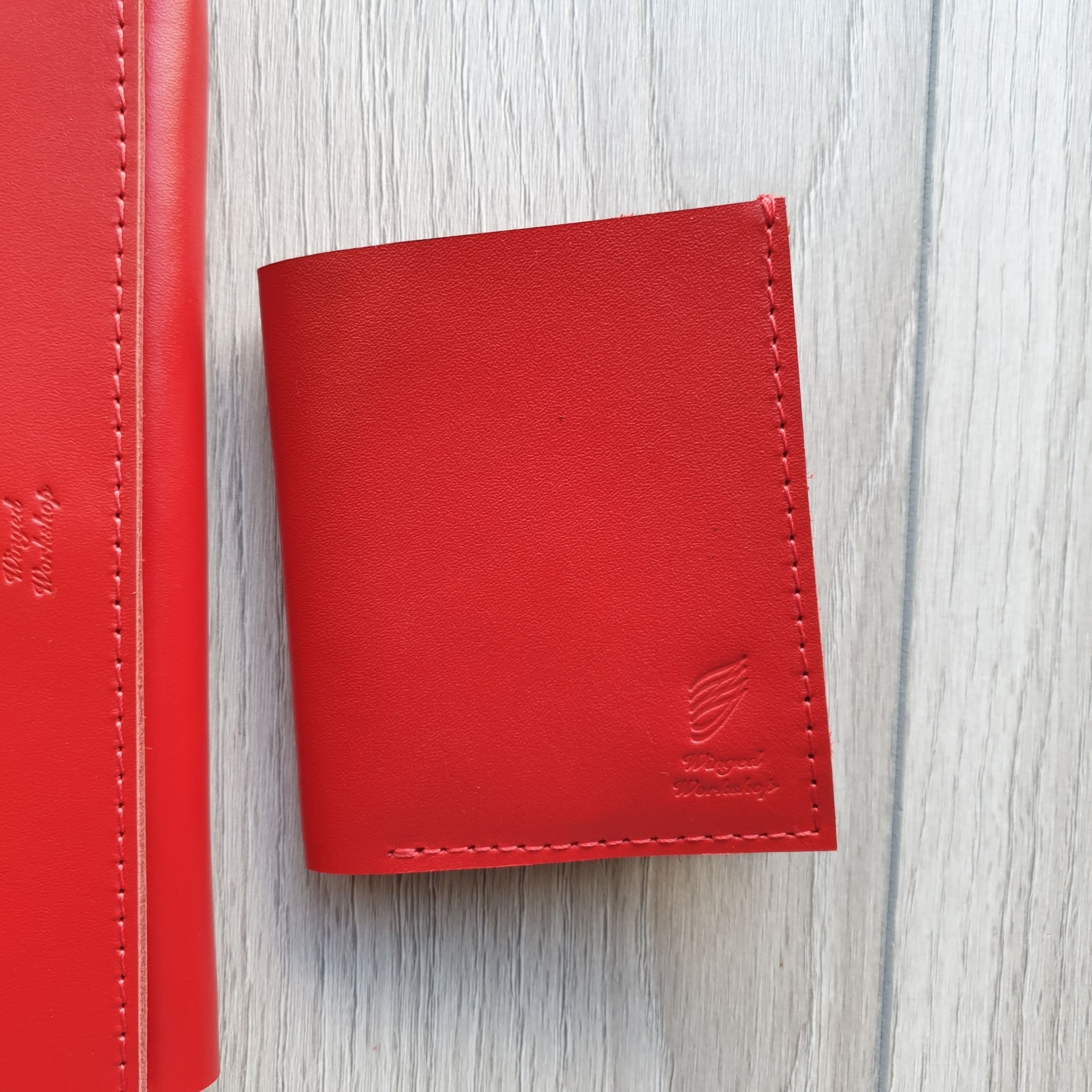 

Женский кошелек кожаный Компакт Кайзер глянцевый Красный