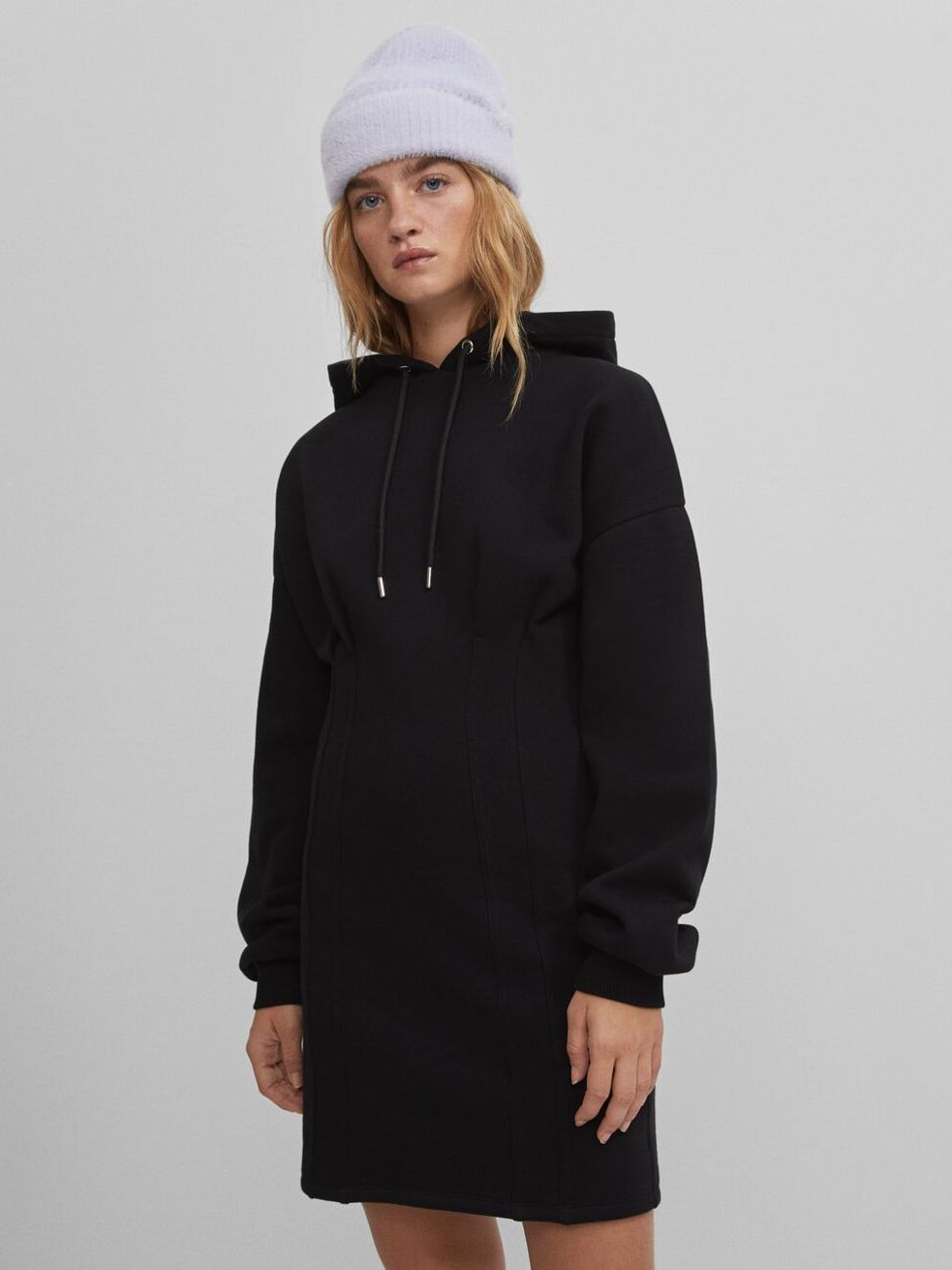 

Платье Bershka 5649/538/800 XS Черное