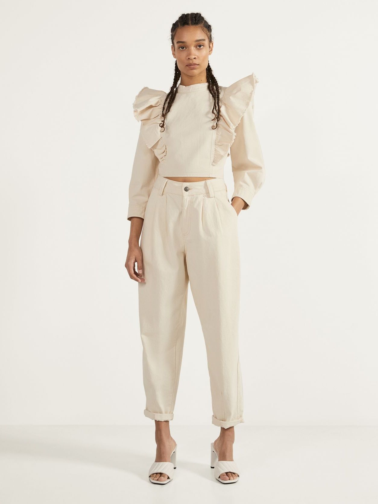 

Топ Bershka 0689/019/712 XS Молочный