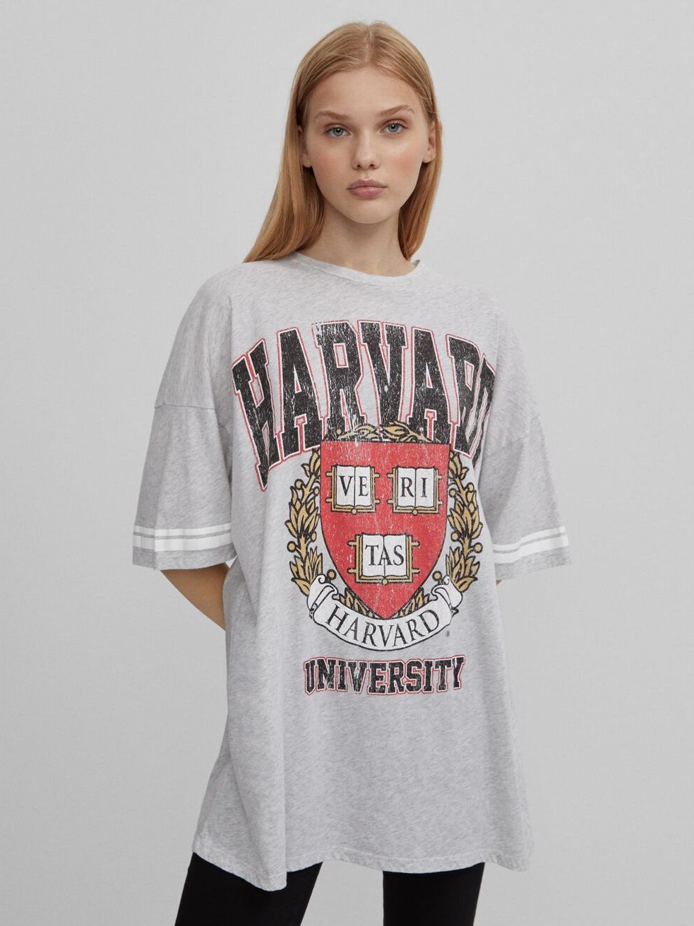 

Футболка Bershka 7573/213/812 L Серая