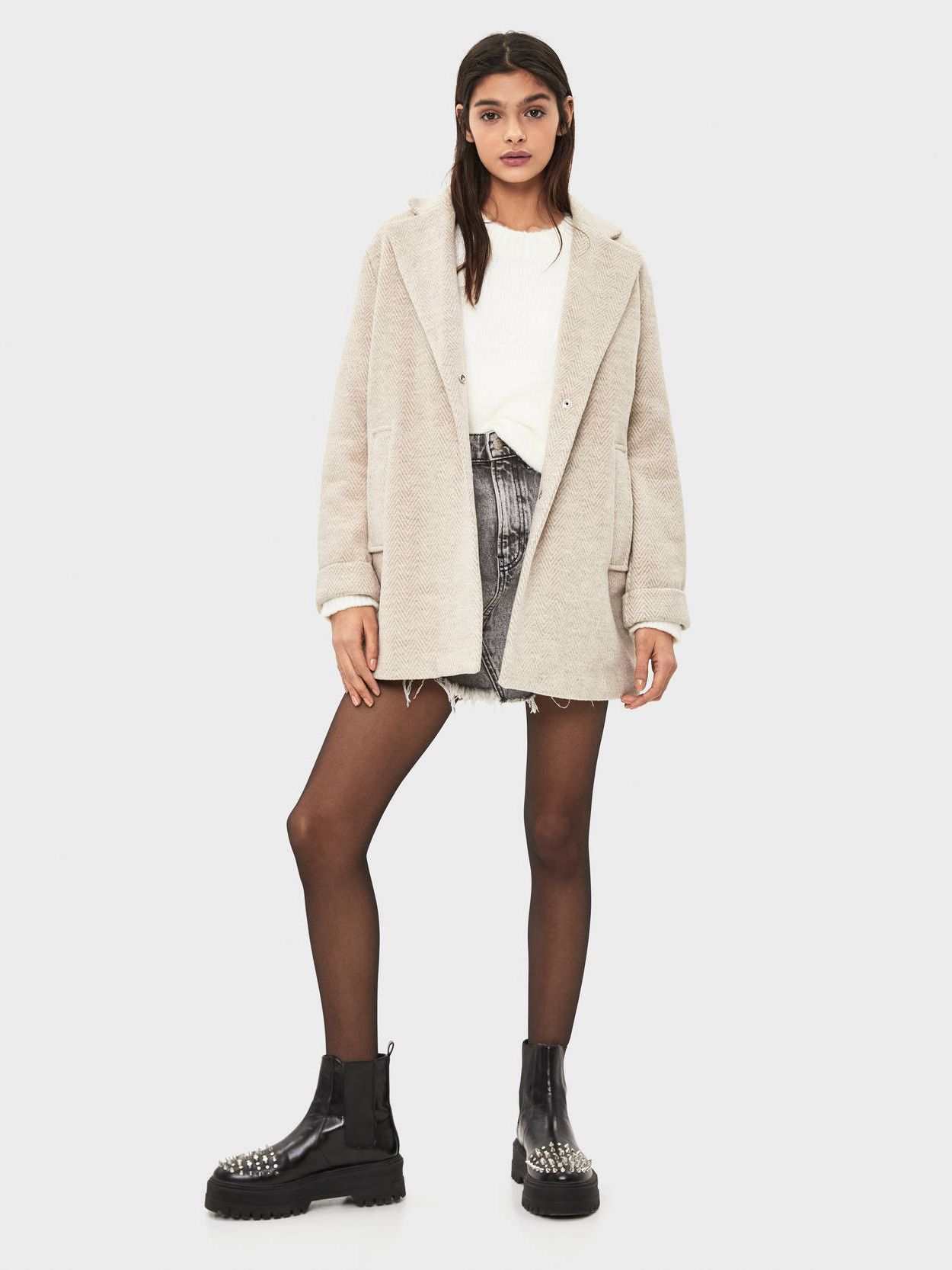 

Пальто Bershka 6461/310/742 XS Серое с бежевым