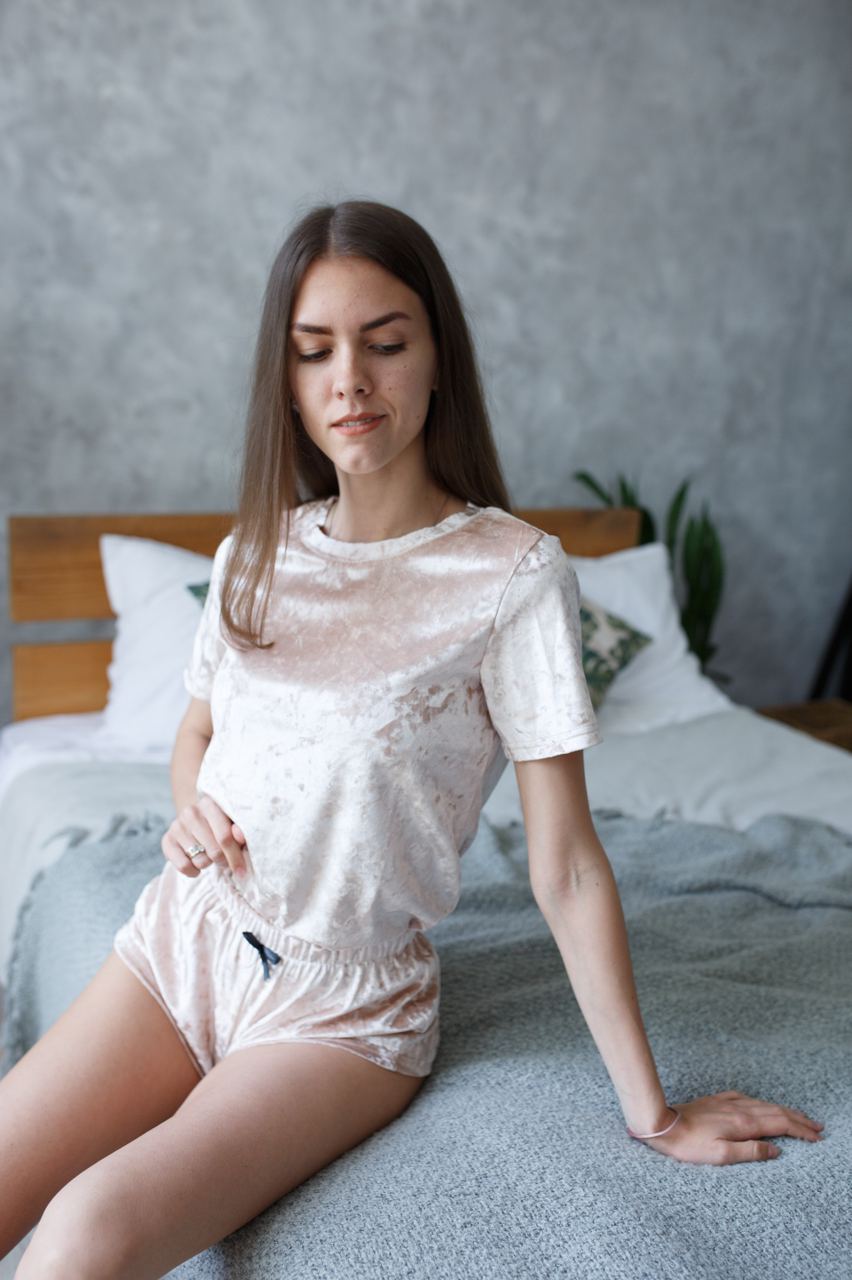 

Футболка с шортиками велюр Shuna Comfort Пудра S/M