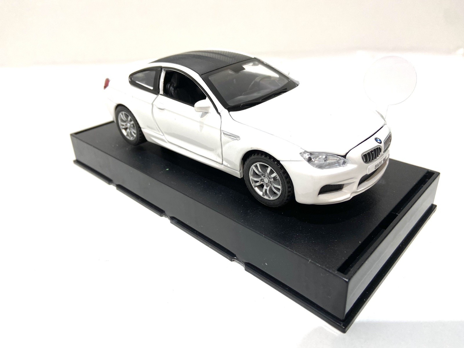 

Машинка TK Union Group BMW M6 "Auto Expert"металлическая, свет, звук, инерционная 74823 белая