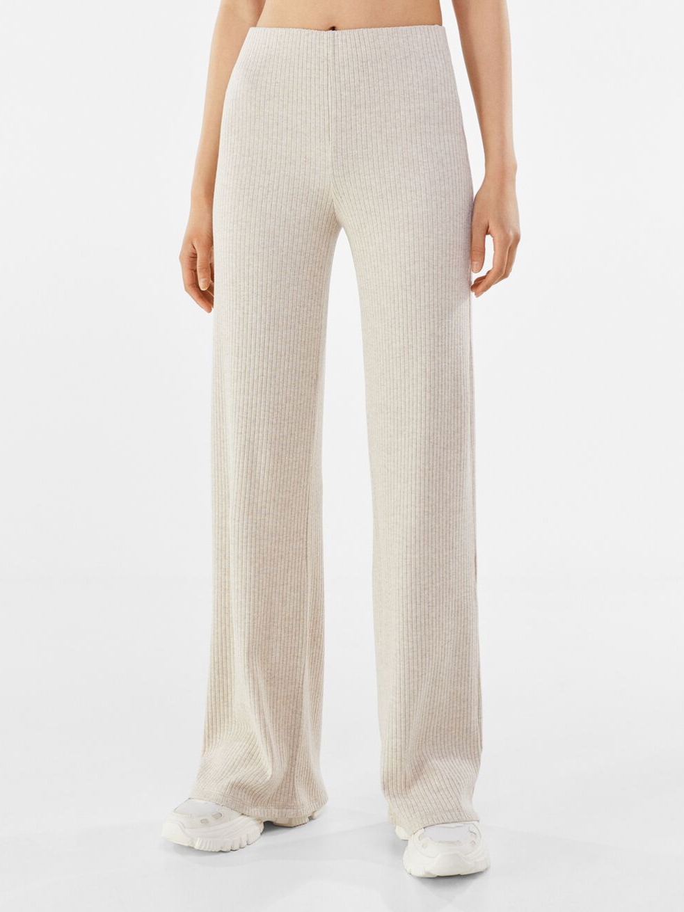 

Брюки Bershka 0102/186/711 XS Бежевые