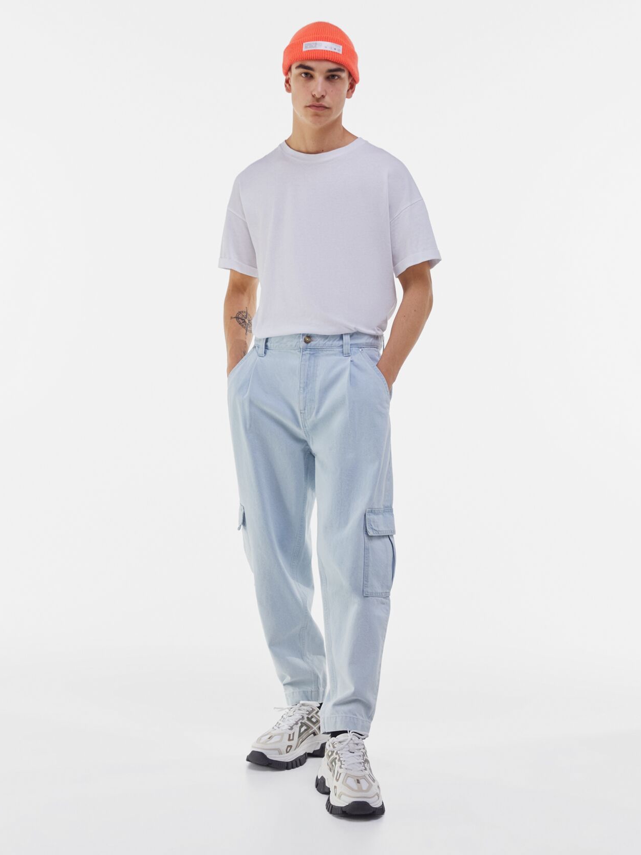 

Джинсы Bershka 0252/545/433 42 Голубой джинс