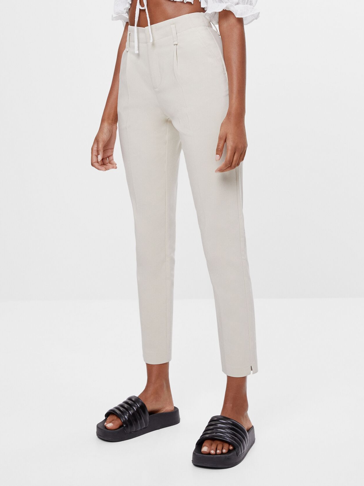 

Брюки Bershka 5064/168/711 32 Бежевые