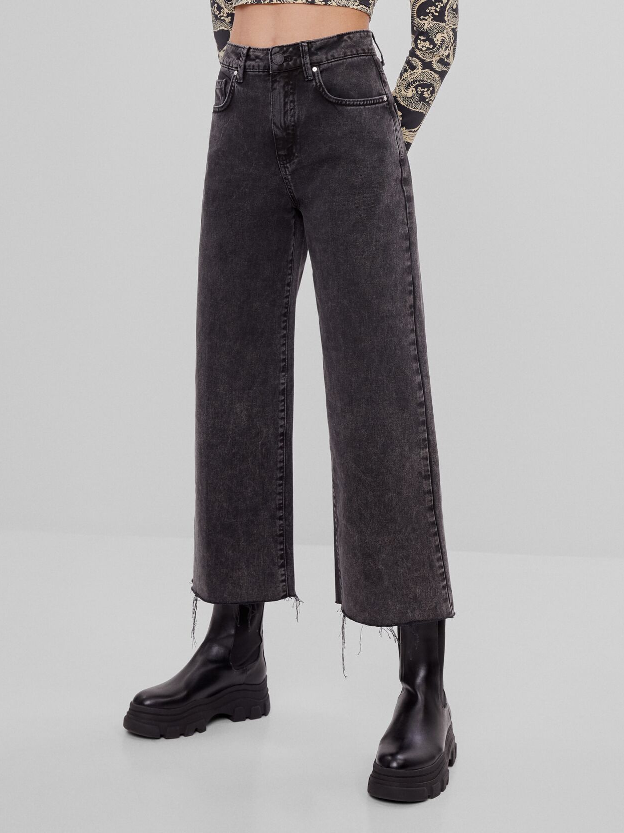 

Джинсы Bershka 5090/168/810 32 Графитовые