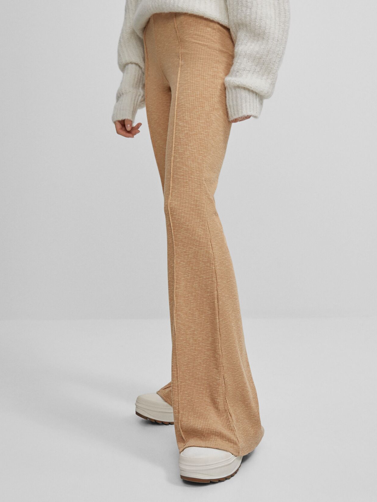 

Брюки Bershka 5099/188/742  Песочные, Брюки Bershka 5099/188/742 L Песочные