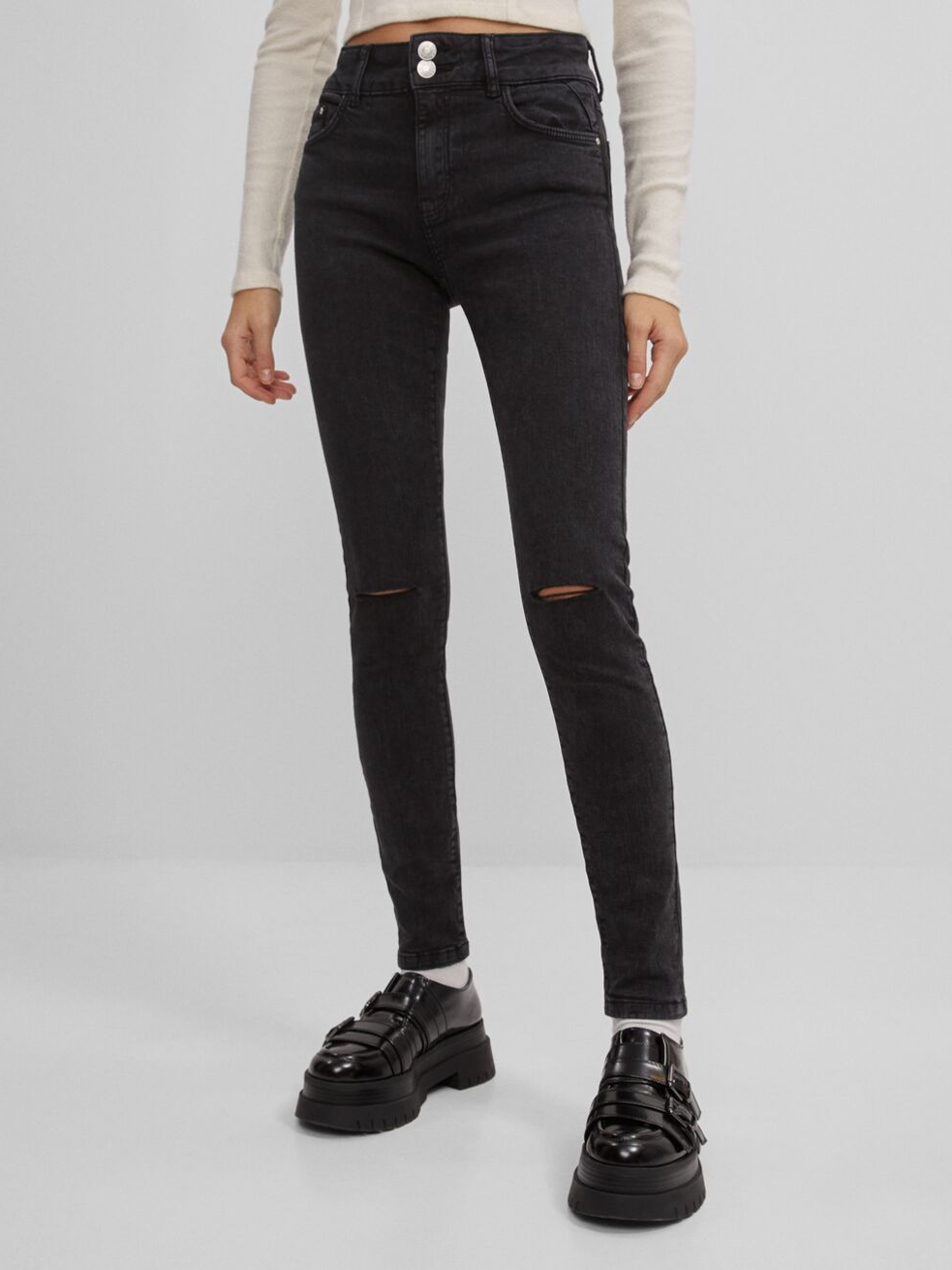 

Джинсы Bershka 5216/777/801 42 Черный джинс