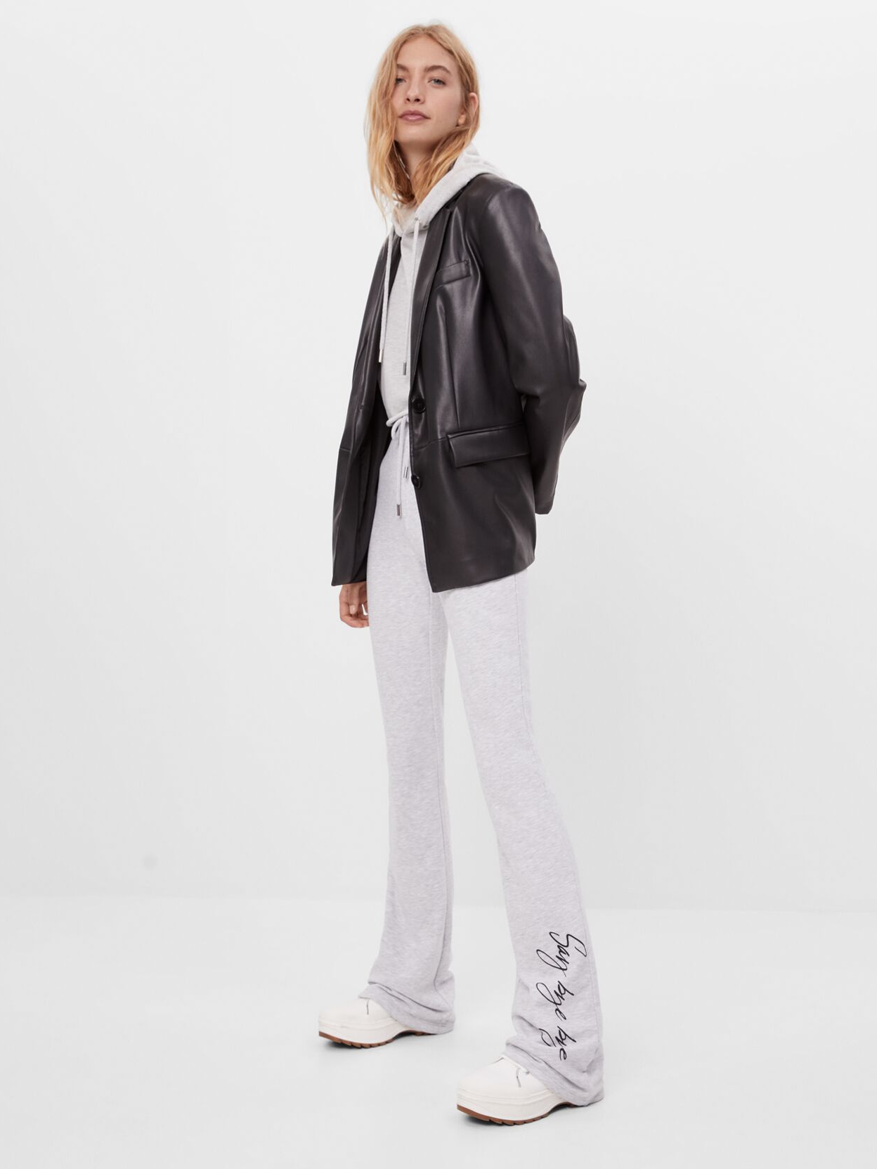 

Брюки Bershka 5236/315/812  Светло-серые, Брюки Bershka 5236/315/812 L Светло-серые