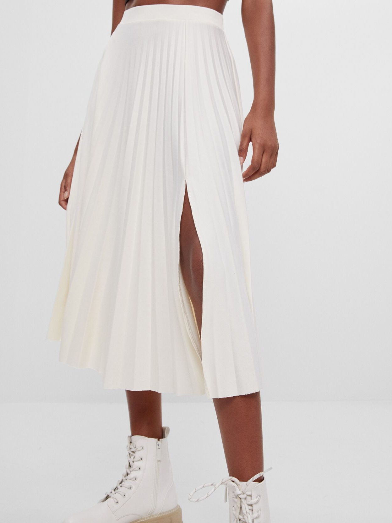 

Юбка Bershka 5682/326/726 L Молочная