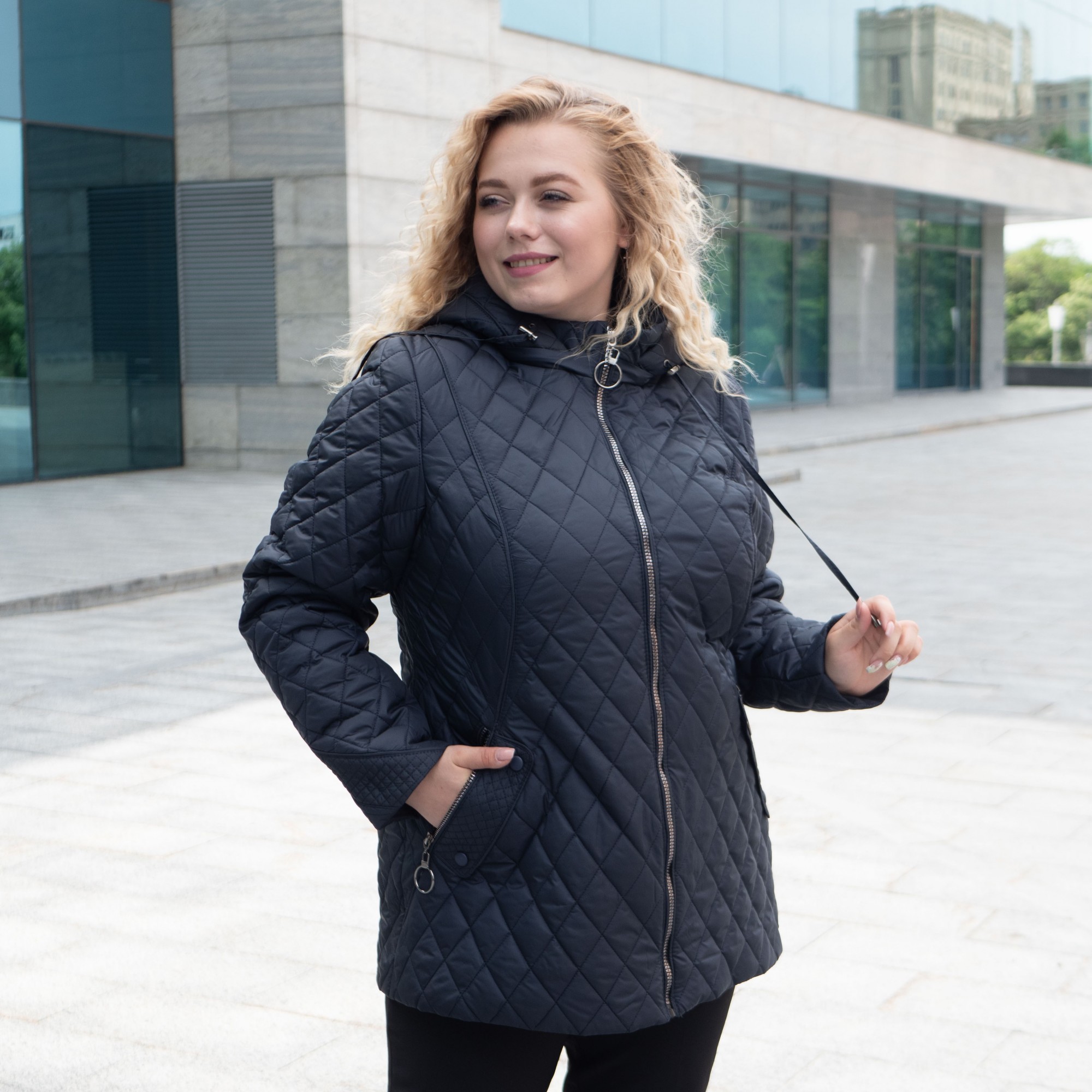 

Осенняя женская куртка большого размера UF-Fashion Vika-gv 64 темно-синий