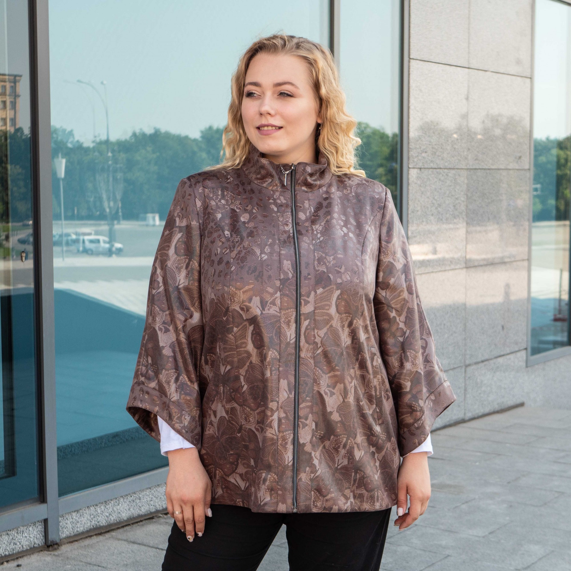 

Женская куртка большого размера UF-Fashion Adel-х  коричневый, Женская куртка большого размера UF-Fashion Adel-х 50 коричневый