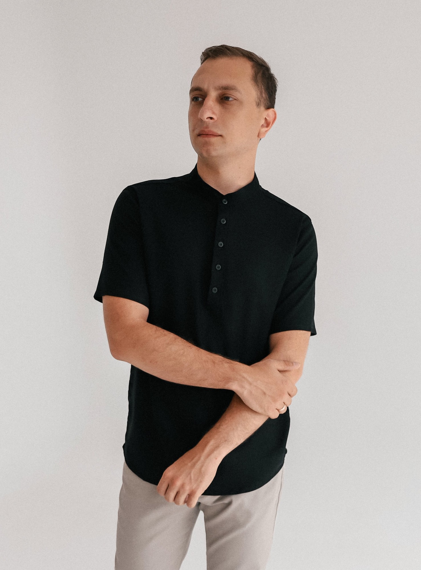 

Рубашка короткий рукав лён URSUS черная slim fit, Рубашка короткий рукав лён URSUS черная slim fit S