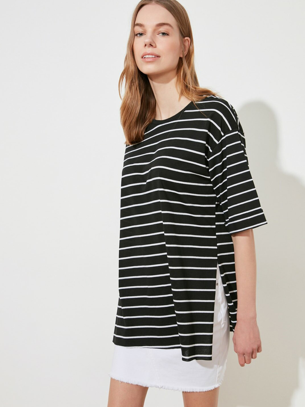 

Футболка Trendyol TWOSS20TS1549-09 L Siyah