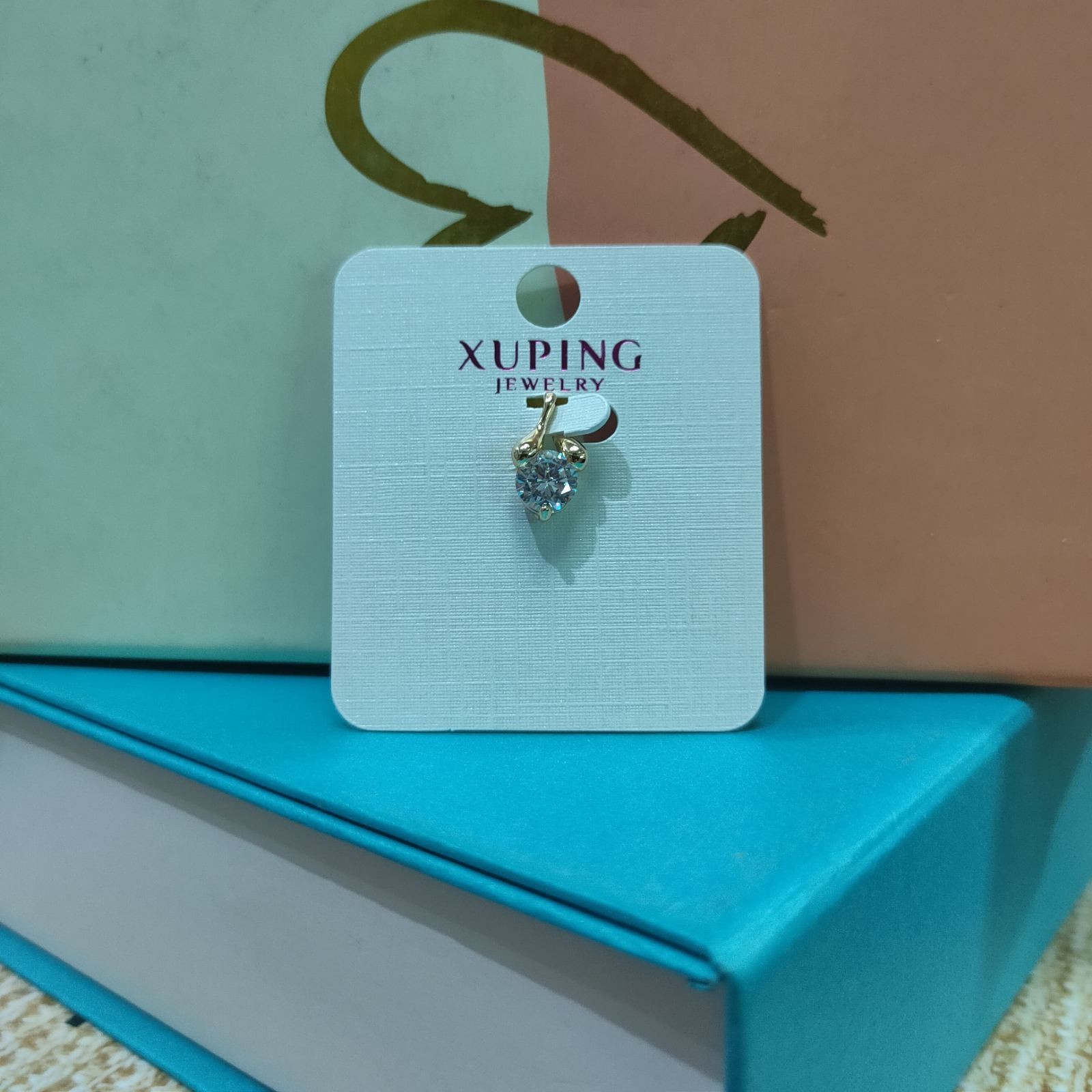 

Кулон Xuping Камушек из циркония позолота 61109