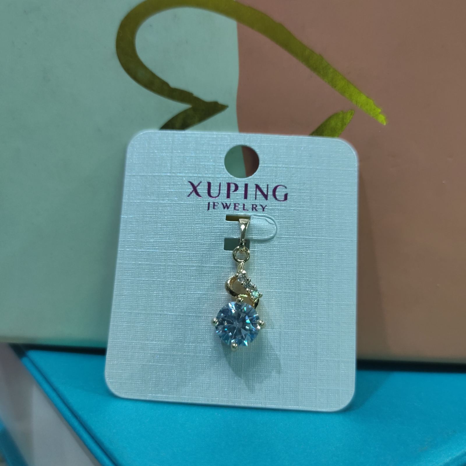 

Кулон Xuping Камушек с цирконием позолота 61116