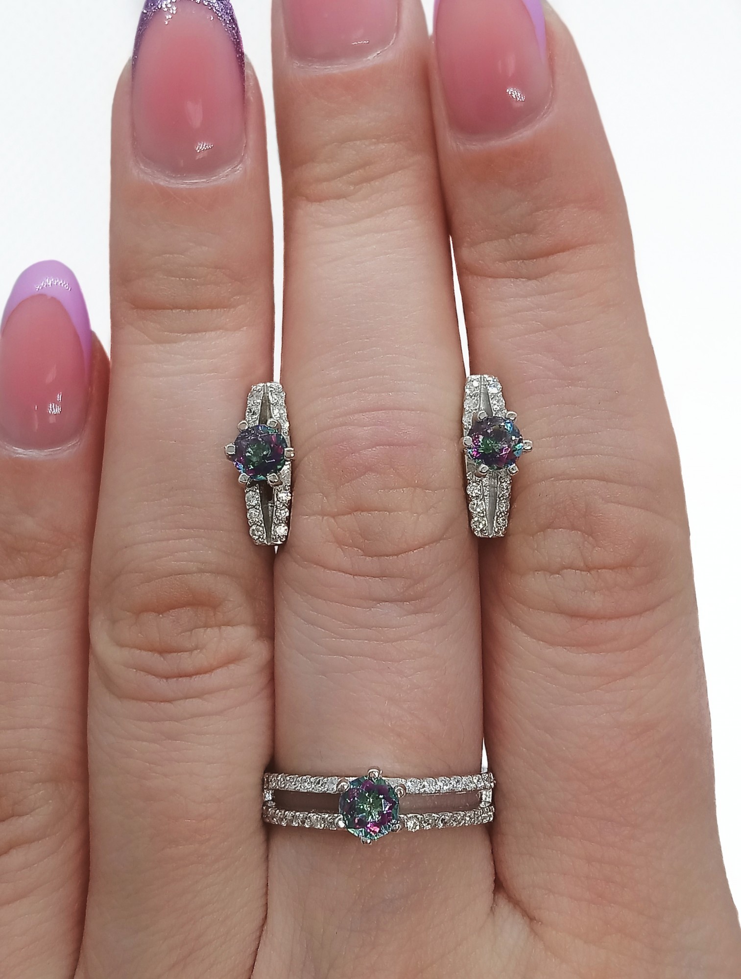 

Серебряный комплект с топазами мистик 20950р